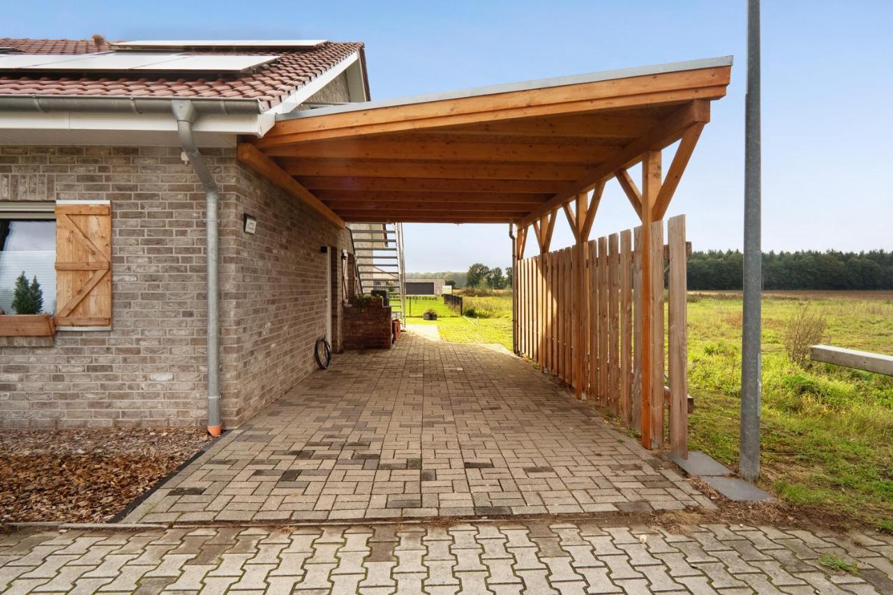 Speicherhaeuschen Maike Geeste Buitenkant foto